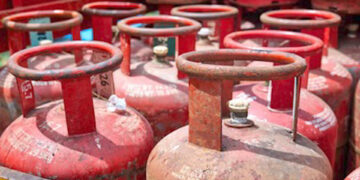 LPG उत्पादन में 40% उछाल, फिर भी होर्मुज संकट के बीच सप्लाई पर नजर; सरकार ने दिया बड़ा अपडेट