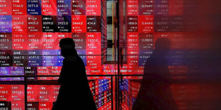 Share Market Crash: सेंसेक्स-निफ्टी में बड़ी गिरावट, निवेशकों के लाखों करोड़ डूबे