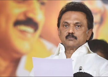 MK Stalin: तमिलनाडु के मुख्यमंत्री एम.के. स्टालिन ने चेन्नई की कोलाथुर सीट से नामांकन दाखिल किया।