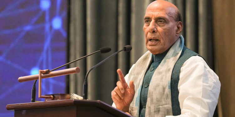 ड्रोन टेक्नोलॉजी में भारत को बनाना होगा ग्लोबल लीडर, रक्षा मंत्री राजनाथ सिंह का बड़ा विजन