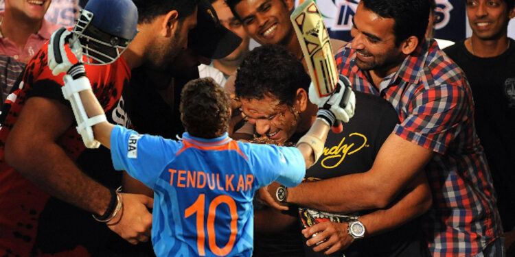 Sachin Tendulkar: क्रिकेट के भगवान का 53वां जन्मदिन! रिकॉर्ड्स के बेताज बादशाह Sachin Tendulkar का सुनहरा सफर