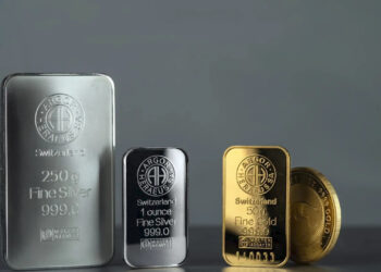Gold Silver Price 13 April: रिकॉर्ड हाई से सस्ता हुआ सोना-चांदी, जानिए आज आपके शहर में ताजा भाव