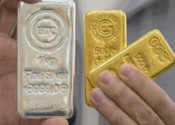 Gold Silver Price: शादी सीजन में भी महंगे सोना-चांदी! 18 अप्रैल के ताजा रेट से बाजार में हलचल