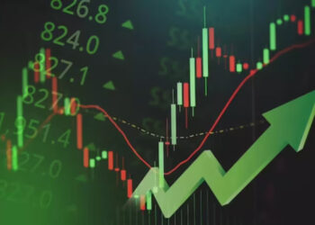Stock Market: शेयर बाजार में हरे निशान के साथ शुरुआत: सेंसेक्स-निफ्टी में हल्की बढ़त, बैंकिंग शेयरों ने संभाली कमान