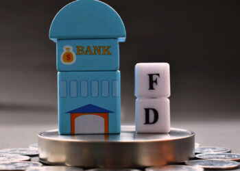 FD पर फिर बढ़ा मुनाफा: 2026 में बैंकों ने बढ़ाई ब्याज दरें, जानिए कहां मिल रहा सबसे ज्यादा रिटर्न