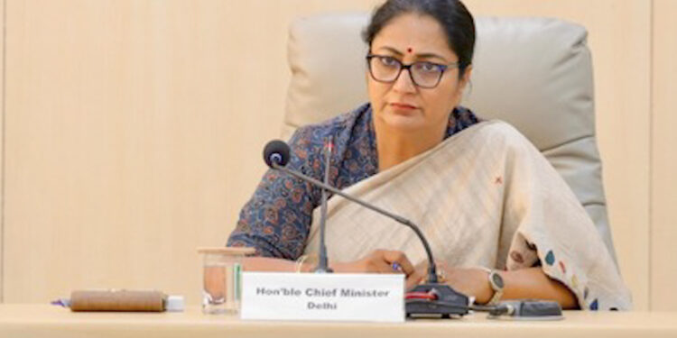 Delhi School New Guidelines: दिल्ली में हीट वेव को लेकर स्कूलों के लिए सख्त दिल्ली में भीषण गर्मी का असर मुख्यमंत्री रेखा गुप्ता का बड़ा आदेश