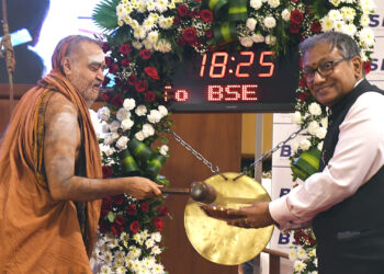 विकसित भारत का रास्ता धर्म से होकर गुजरता है – कांची शंकराचार्य ने BSE मंच से दिया बड़ा संदेश