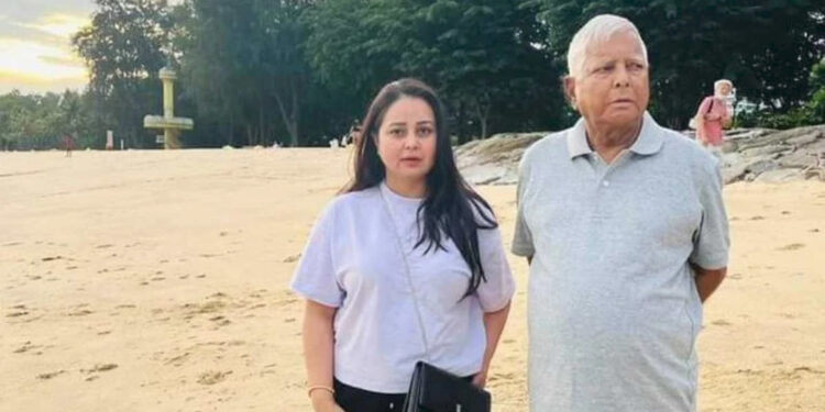 सिंगापुर दौरे से पहले फिर चर्चा में लालू परिवार, रोहिणी आचार्या के पोस्ट ने बढ़ाई सियासी हलचल