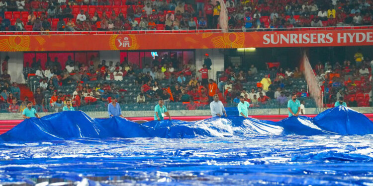 IPL 2026: बारिश बन सकती है विलेन! SRH vs PBKS मुकाबले पर मंडराया खतरा, पॉइंट्स टेबल की जंग होगी दिलचस्प
