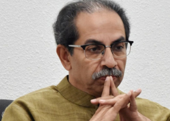 UddhavThackeray emergency meeting