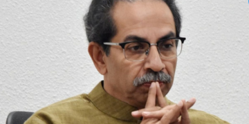 UddhavThackeray emergency meeting