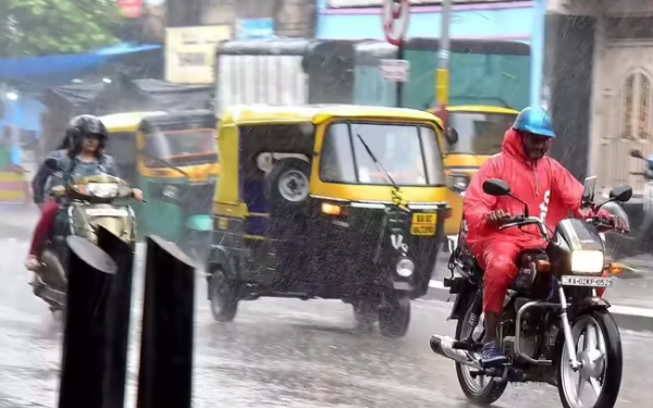 Alert for heavy rainfall from Delhi to UP Bihar and MP