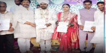 Mann Ki Baat: शादी में नहीं बांटे सिर्फ तोहफे… 3500 ग्रामीणों को दे दी सुरक्षा की गारंटी, PM मोदी ने ‘मन की बात’ में की परिवार की तारीफ