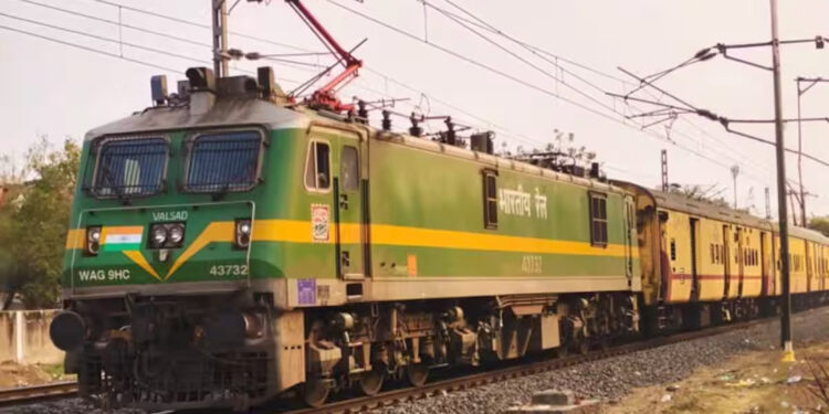 RRB Technician Recruitment 2026: रेलवे में 6,557 टेक्नीशियन पदों पर निकली बड़ी भर्ती, 30 जून से आवेदन शुरू, जानें योग्यता, जोनवार सीटें और पूरी प्रक्रिया
