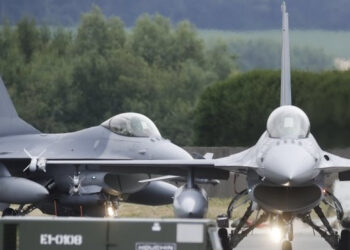 F-16 से Link-16 तक… पाकिस्तान के जरिए चीन तक पहुंच रही अमेरिकी सैन्य तकनीक? भारत की सुरक्षा पर क्यों बढ़ी चिंता
