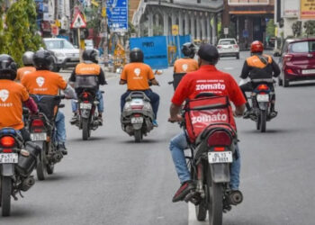ज़ोमैटो, स्विगी, ब्लिंकिट और 10 मिनट की दुनिया: क्या ये सेवाएँ भारत का भविष्य हैं?