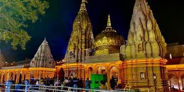 Breaking news.:काशी विश्वनाथ मंदिर में सुरक्षा के बीच हादसा: PAC जवान की राइफल से चली गोली, तीन श्रद्धालु घायल