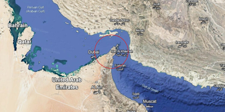 Iran Confirms Hormuz Transit:ईरान ने होर्मुज़ जलडमरूमध्य से गुज़रने के लिए शुल्क की पुष्टि की है और “दोस्तों” के लिए “खास सुविधा” देने की पेशकश की है 