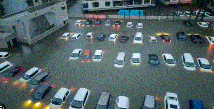 Red alert for rain in Gujarat 13 districts on high alert administration takes charge