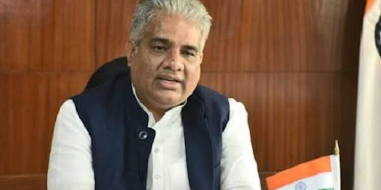 भूपेंद्र यादव के मंत्रालय में अचानक बड़ा फेरबदल, चार स्टाफ सदस्यों की छुट्टी पर कांग्रेस ने उठाए गंभीर सवाल