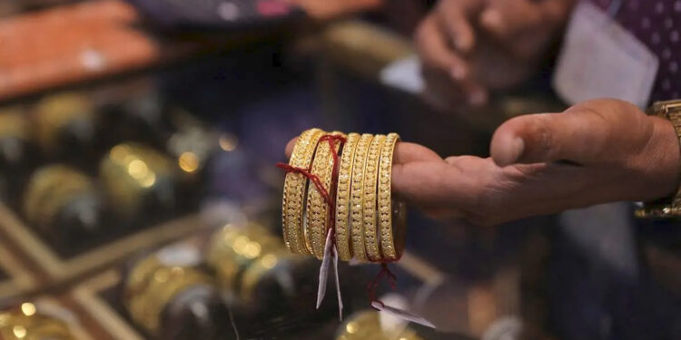 Gold Silver Price Today: सोना-चांदी की कीमतों में नरमी, खरीदारी का अच्छा मौका! जानिए 14 जुलाई के ताजा भाव