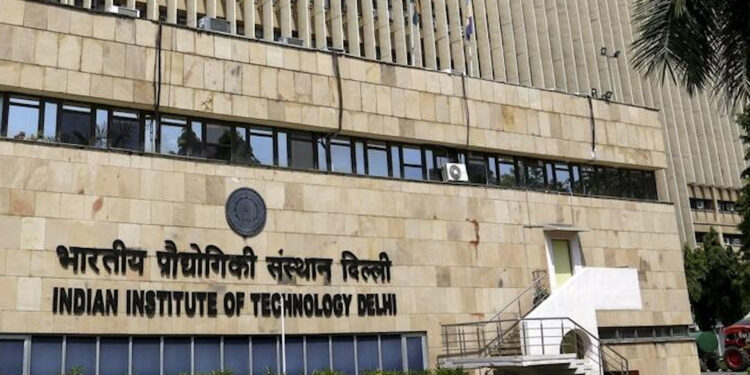 IIT Teacher Shortage: IIT में शिक्षकों का बड़ा संकट: 23 संस्थानों में 4,300 से ज्यादा फैकल्टी पद खाली, बढ़ते छात्रों के बीच शिक्षा और रिसर्च पर मंडराया खतरा