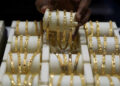 Gold Price Update: सोने में हल्की तेजी, चांदी के भाव स्थिर; खरीदारी से पहले जानिए 20 जुलाई के ताजा रेट