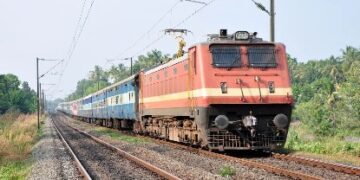 RRB Releases NTPC Graduate Level Admit Card :  RRB ने 10 जुलाई की परीक्षा के लिए NTPC ग्रेजुएट लेवल का एडमिट कार्ड जारी कर दिया है। भर्ती के जरिए ग्रेजुएट लेवल के 5810 पदों को भरा जाना है 