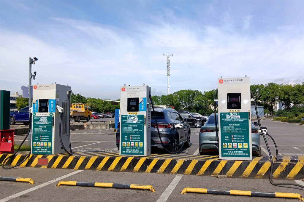 China has installed charging infrastructure facilities at highway service areas