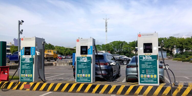 China has installed charging infrastructure facilities at highway service areas