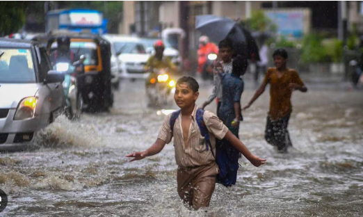 Major rainfall alert across the country for 16 August Monsoon active in 10 states including MP and UP risk of landslides in the mountains