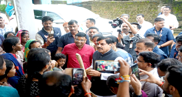 Mohan Yadav met children tribal sisters tied Rakhis