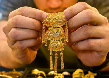 Gold Silver: सोना 100% शुद्ध क्यों नहीं होता? 25 अगस्त को भाव ने छुआ नया स्तर, जानिए 24 कैरेट की असली कहानी