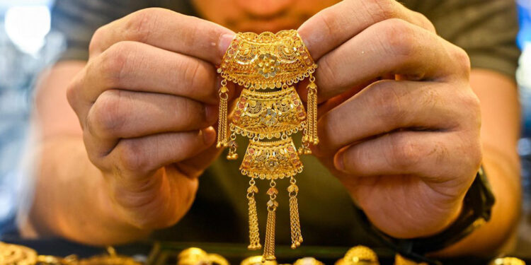 Gold Silver: सोना 100% शुद्ध क्यों नहीं होता? 25 अगस्त को भाव ने छुआ नया स्तर, जानिए 24 कैरेट की असली कहानी