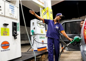Check petrol and diesel prices in Delhi Mumbai Chennai and Kolkata today