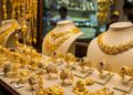 Gold Price: सोना लगातार दूसरे दिन हुआ सस्ता, ₹2,150 की बड़ी गिरावट; चांदी फिर चढ़ी, जानें आज के नए भाव