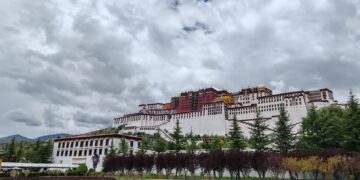 बीस सालों में ल्हासा का परिवर्तन और स्थिरता
