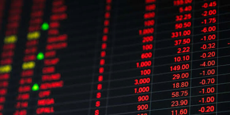 Share Market Crash: शेयर बाजार में भूचाल, निवेशकों के 5.60 लाख करोड़ रुपये डूबे; सेंसेक्स 700 अंक तक लुढ़का