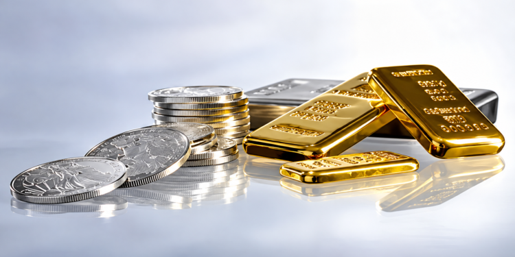 Gold Silver Price: 7 अक्टूबर को सोना ₹1.50 लाख के करीब, चांदी ₹2.27 लाख के पार; खरीदारी से पहले देखें प्रमुख शहरों के ताजा भाव