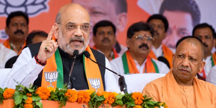 UP Politics: अमित शाह ने यूपी भाजपा को दिया एकजुटता का मंत्र, बोले- नाराजगी गोमती में बहाकर चुनाव की तैयारी में जुटें कार्यकर्ता