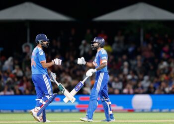 INDvsNZ भारत ने 226 रन का लक्ष्य हासिल कर रचा इतिहास, न्यूजीलैंड को हराकर सीरीज में बनाई 1-0 की बढ़त