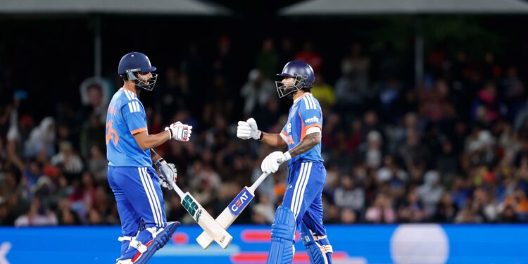 INDvsNZ भारत ने 226 रन का लक्ष्य हासिल कर रचा इतिहास, न्यूजीलैंड को हराकर सीरीज में बनाई 1-0 की बढ़त