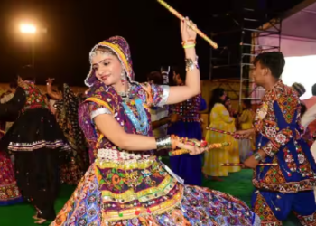 Garba and Dandiya played specifically during Navratri Garba
