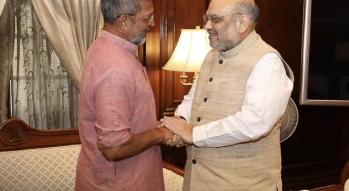 Amit Shah expresses grief over Nana Patekar passing shares this photo of his meeting with Nana Patekar on social media