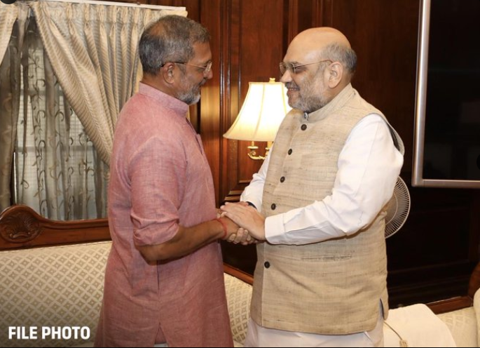 Amit Shah expresses grief over Nana Patekar passing shares this photo of his meeting with Nana Patekar on social media