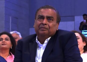 Jio Platforms IPO Listing: जियो की कामयाबी पर भावुक हुए मुकेश अंबानी, अनंत और ईशा की बातों ने परिवार के पुराने सफर को किया याद